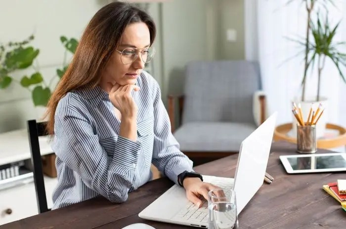 10 Common Mistakes That Hinder the Career Development of&nbsp;Freelancers